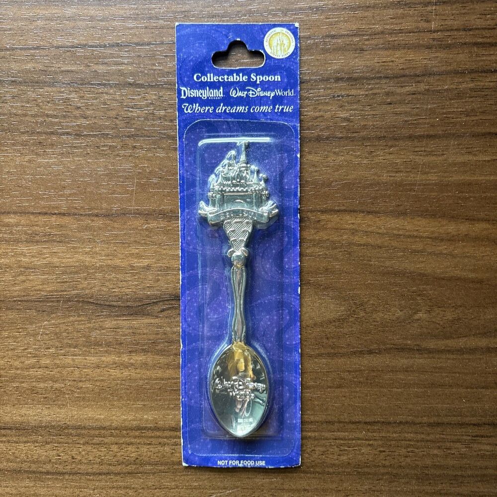 Vtg Disney Parks Souvenir Castle Spoon New Silver Tone Original Package Collect